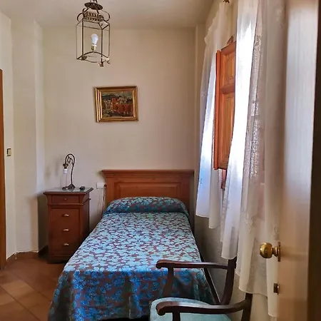 Almona Szálloda 2*