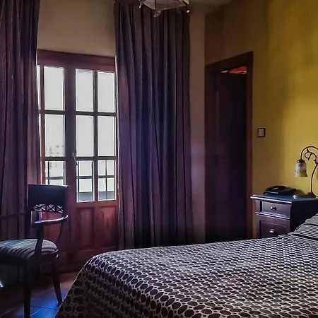 Hotell Almona Granada