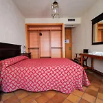 Almona Hotel 2*