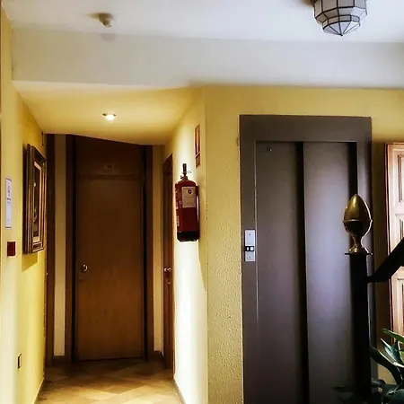 Отель Almona Гранада